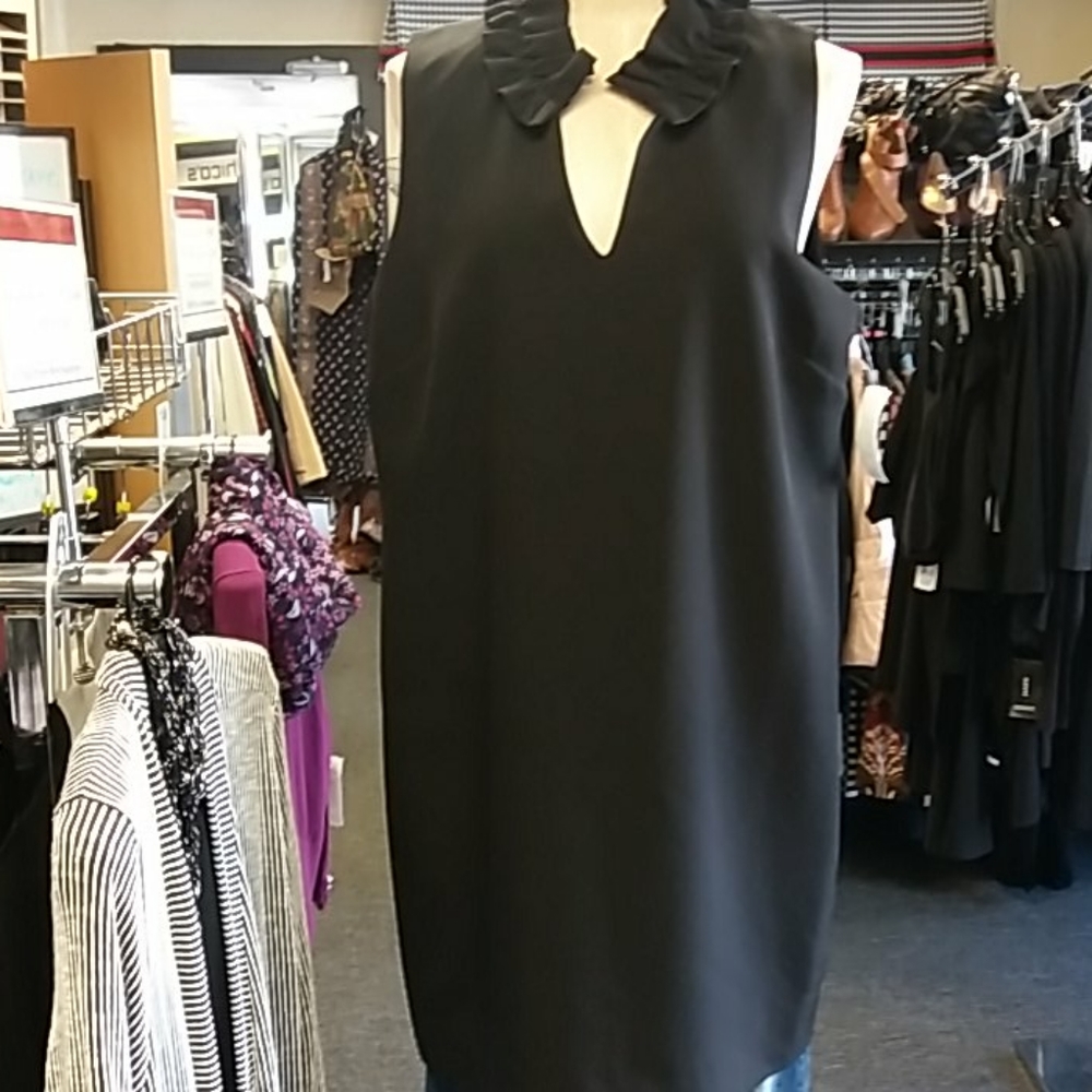 Vineyard Vines black shift dress 16